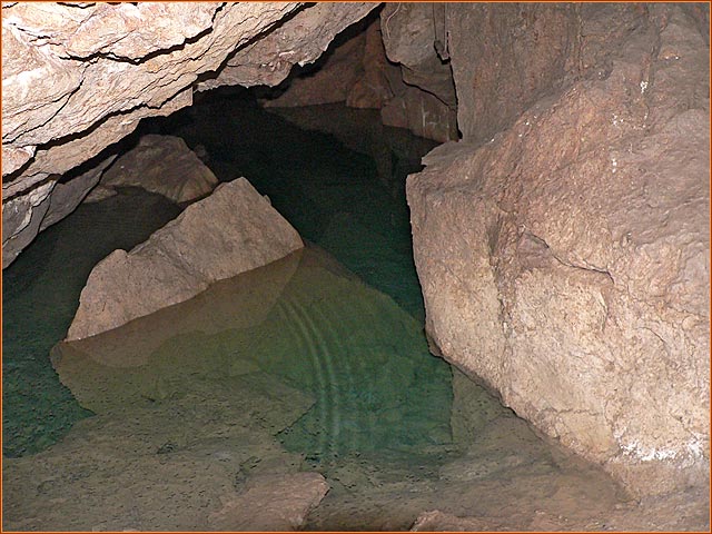 экскурсия в пещеры Нового Света - отдых в Судаке